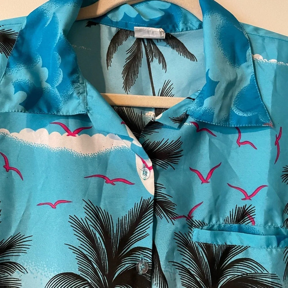 King Kameha Short Sleeve Button Down Vibrant and Fun Hawaiian Print Shirt Large - Picture 3 of 7